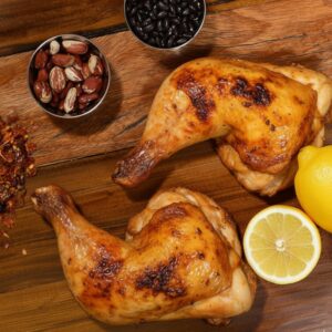 Pata y Muslo al Limón con Guarnición